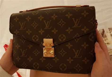 como reconocer una bolsa louis vuitton original|bolso louis vuitton grande.